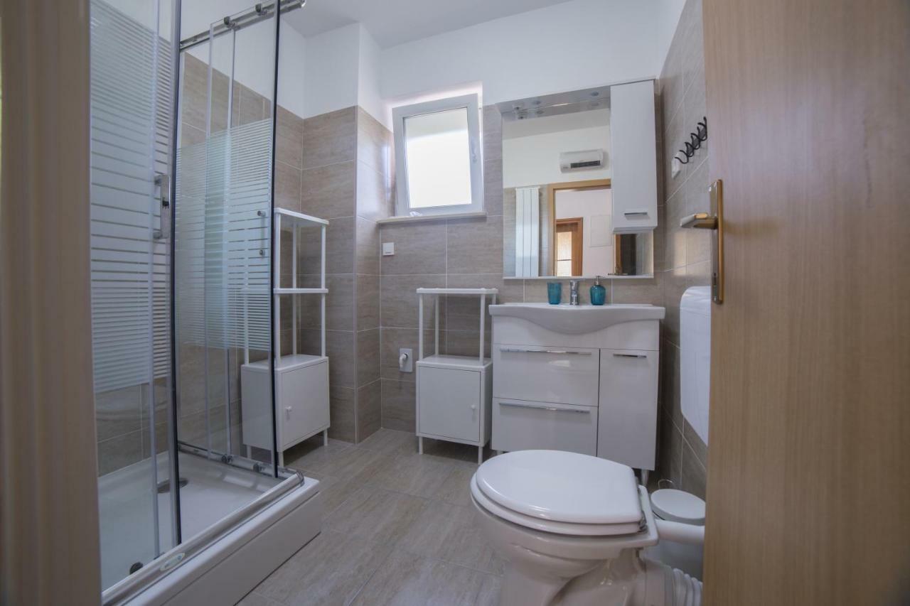Apartments Raspolic カスタヴ 部屋 写真